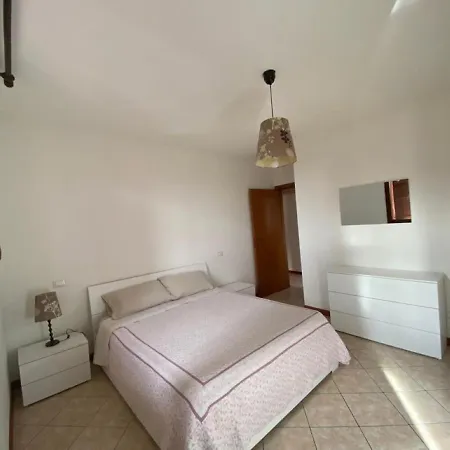 La Pioppa Con Posto Auto E Wi-fi Apartmán
